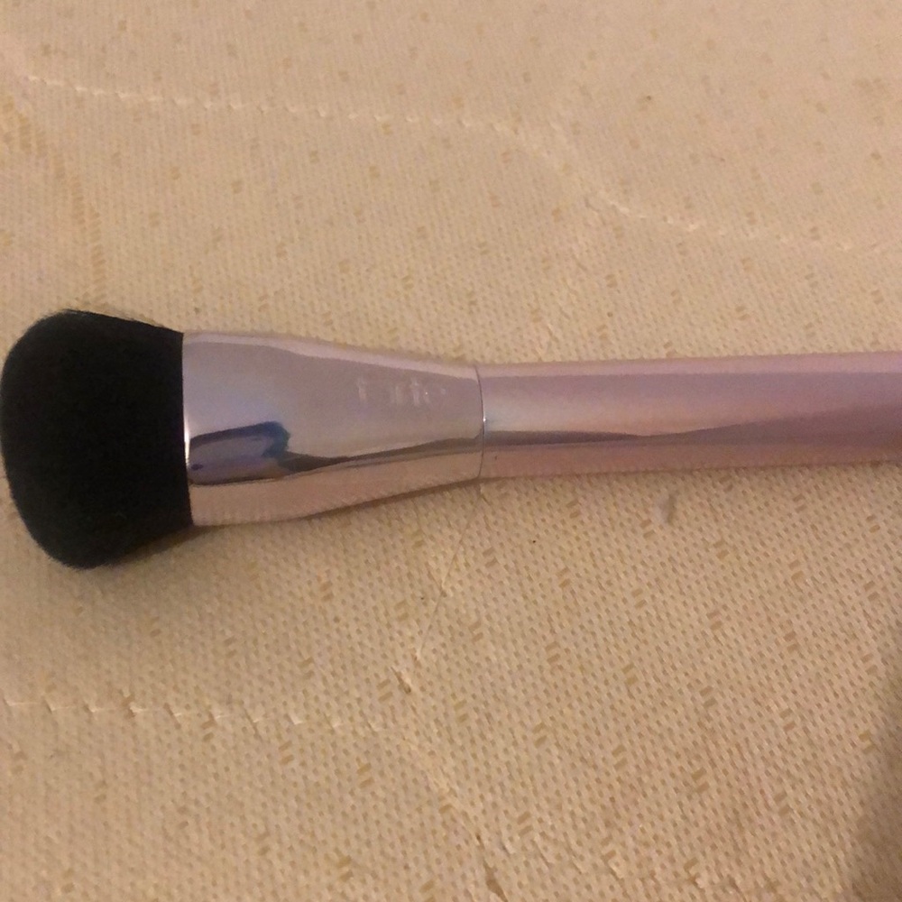 Tarte cheek brush